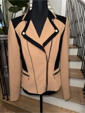 WHBM - Two-Tone Moto Blazer
Gold hardware
Cropped